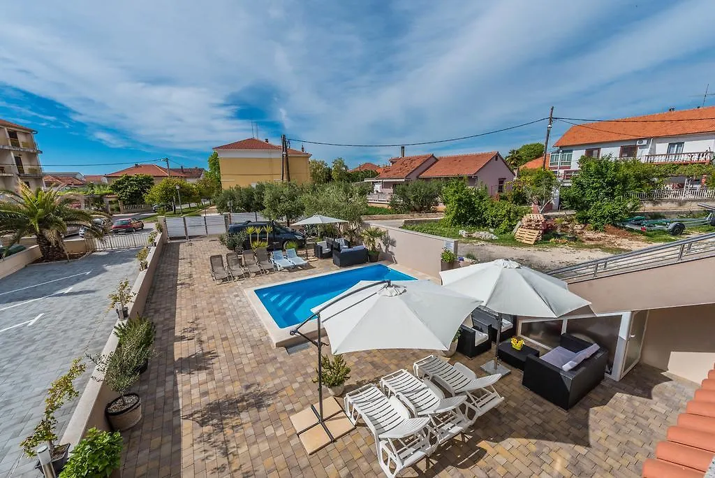 Apartments Nika & Karla Bibinje